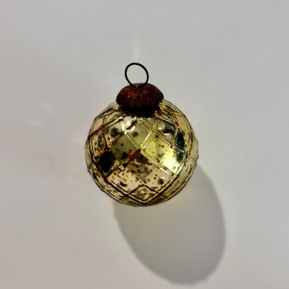 Vintage Heavy Gold Mercury Glass Kugel Christmas Ornament - Picture 3 of 4